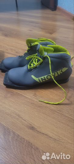 Лыжные ботинки