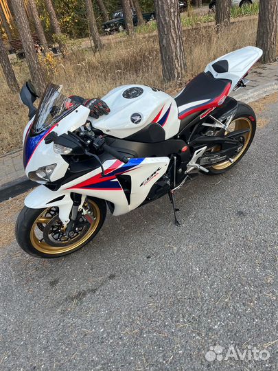 Honda cbr 1000 rr