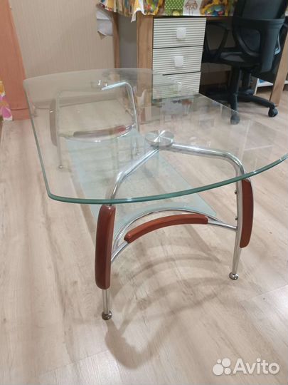 Журнальный столик