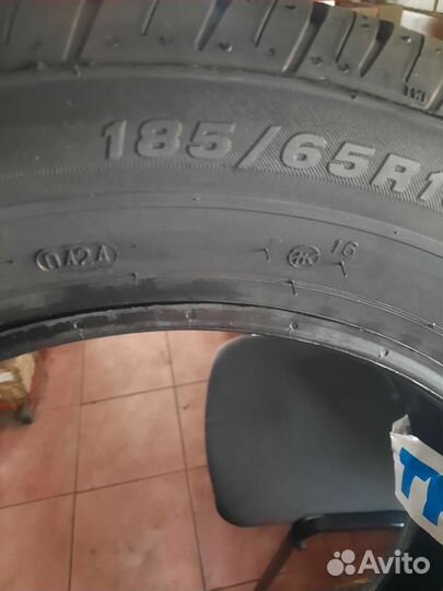 Viatti Strada Asimmetrico V-130 185/65 R15 88H