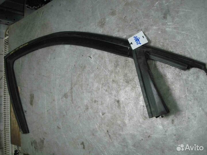 Уплотнитель Renault Megane II 2002-2009