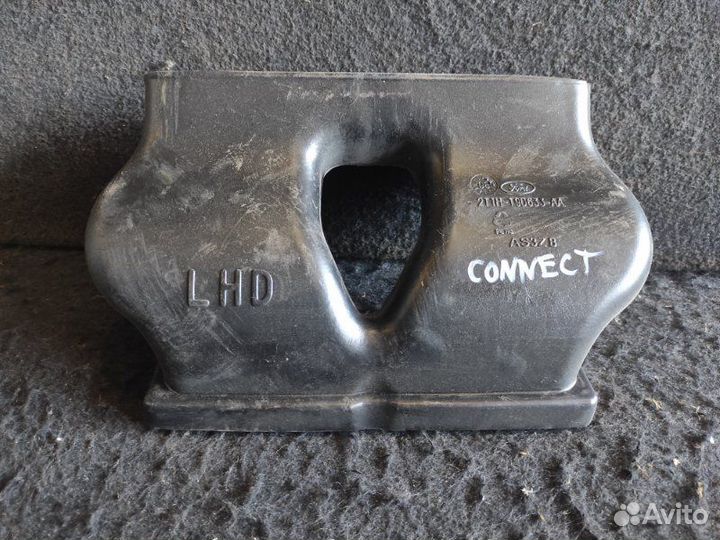 Воздуховод левый Ford Transit Connect TC7 1.8L