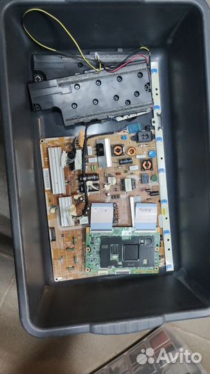 Телевизор Samsung UE40F6100AK в разбор