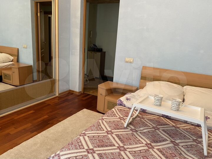 2-к. квартира, 70 м², 3/6 эт.