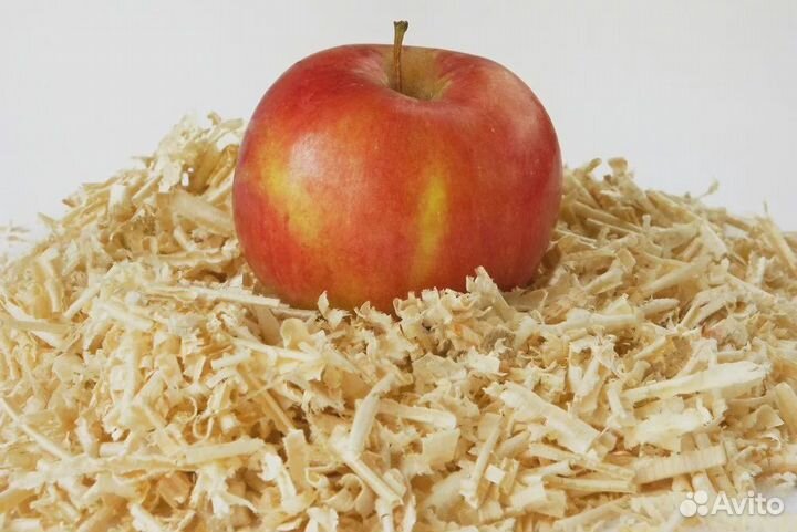 Сухая стружка и опилки лиственных пород деревьев