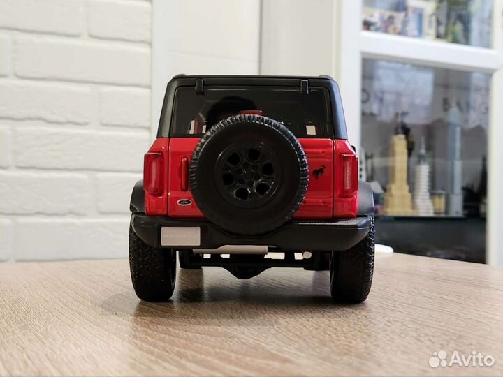 Ford Bronco Wildtrak 2021 Red 1:18 Maisto