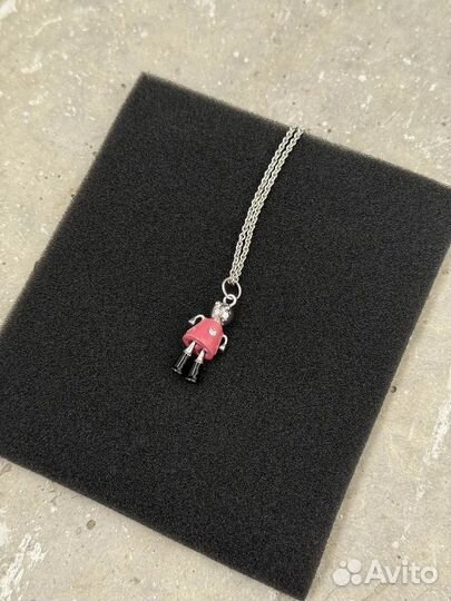 Prada кулон с цепочкой