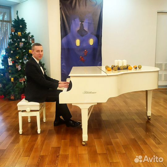 Пианист Дмитрий Пилов