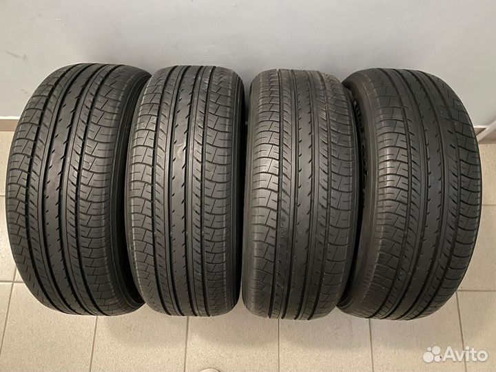 Yokohama BluEarth E70 215/55 R17 94V