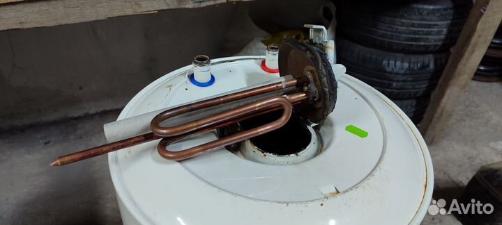 Водонагреватель DeLonghi