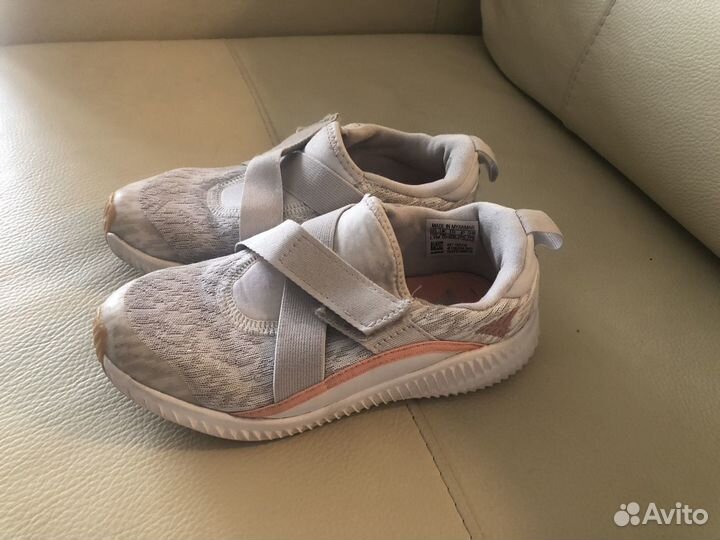 Кроссовки для девочки 29 размер adidas (оригинал)