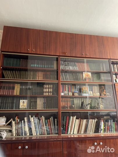 Книжный шкаф СССР
