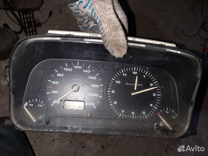 Щиток приборов Volkswagen Golf 3