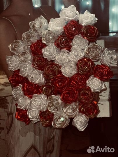 Атласные розы