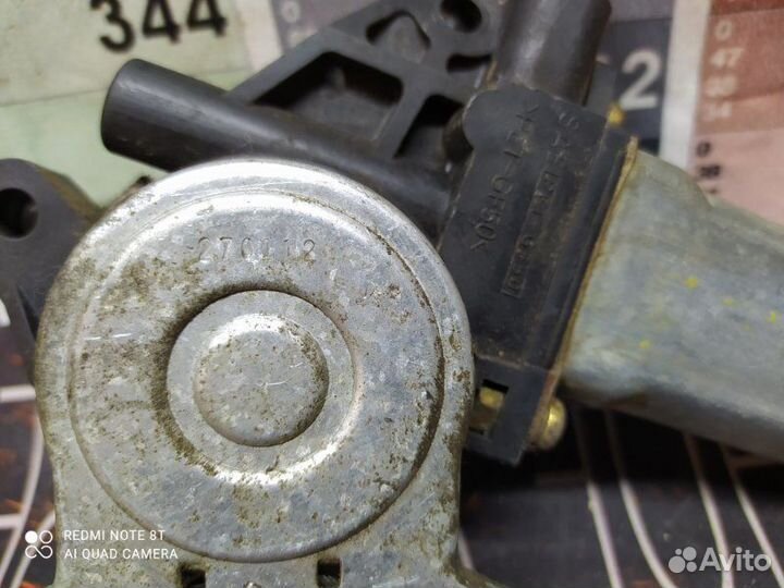 Стеклоподъемник передний левый Mazda Tribute джип