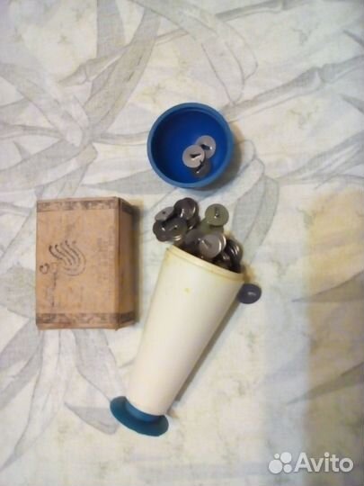 Кнопочница магнитная