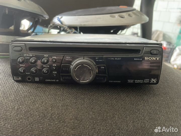 Авто магнитола sony