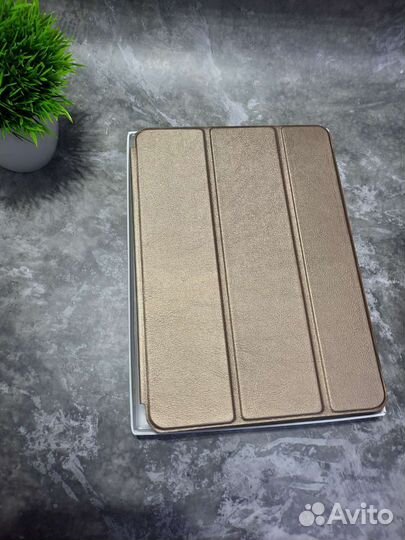 Чехол на iPad