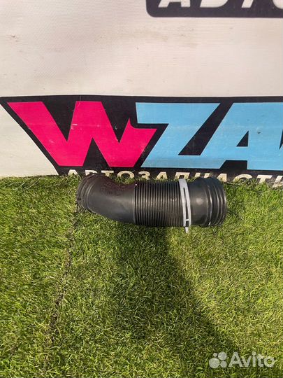 Патрубок воздушного фильтра Volkswagen Jetta 7