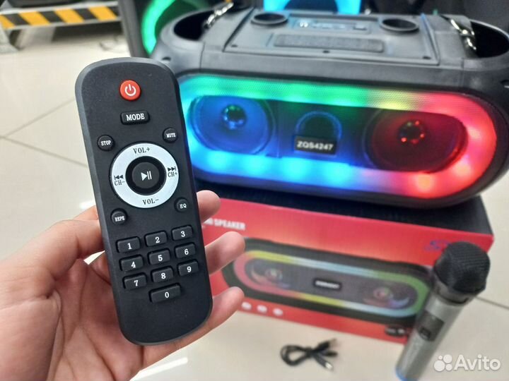 Большая колонка c 2мя караоке микрофонами 50вт