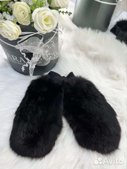 Варежки женские