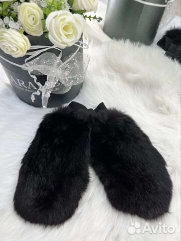 Варежки женские