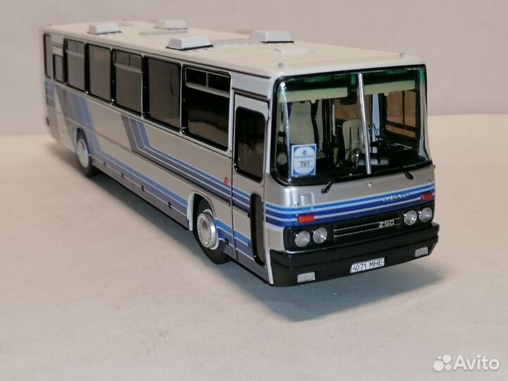 Модель Икарус-250.59 сапфировый