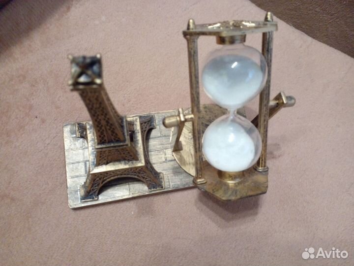 Сувенир Эйфелевая башня +песочные часы