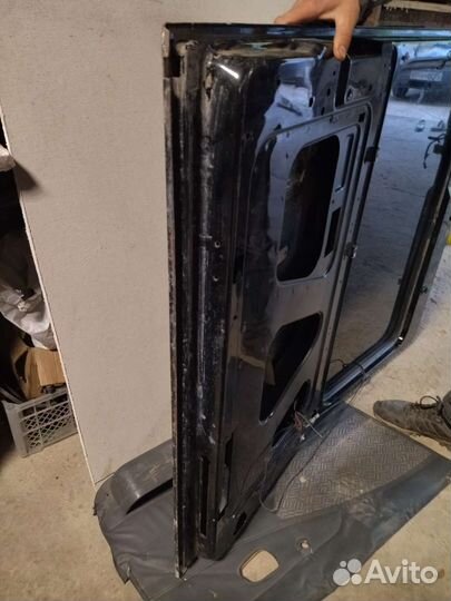 Дверь задня мерседес гленвагин