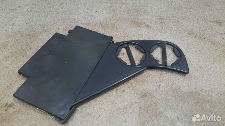 Подстаканник передний VW Passat B5/B5+