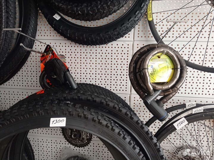 Продам запчасти и аксессуары для велосипедов