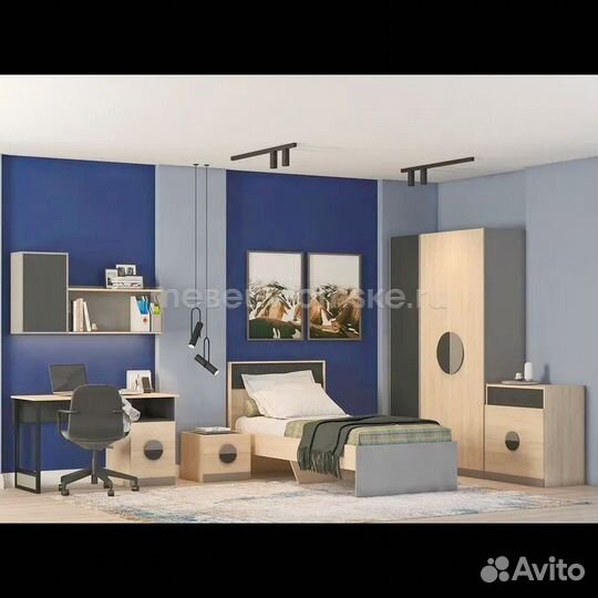 Письменный стол