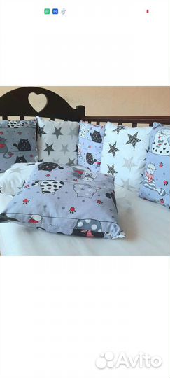 Бортики подушки в кроватку