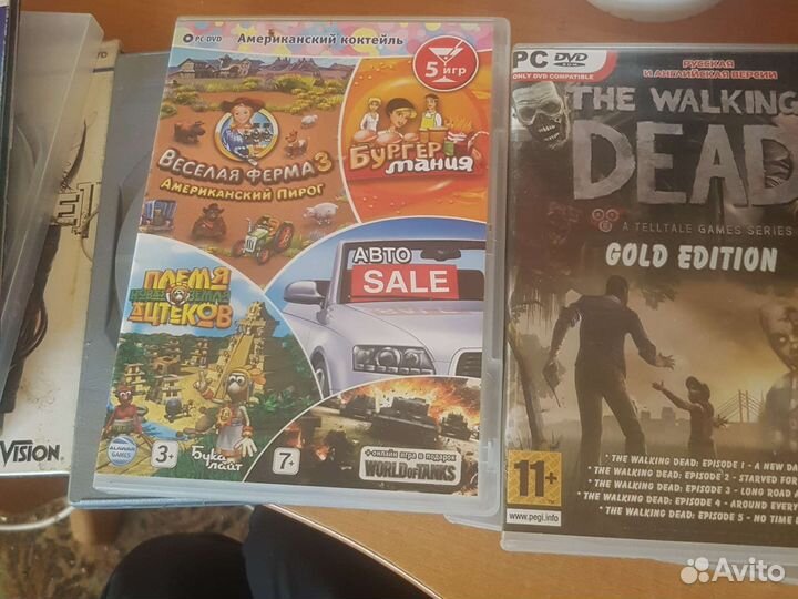 Диски с музыкой и играми