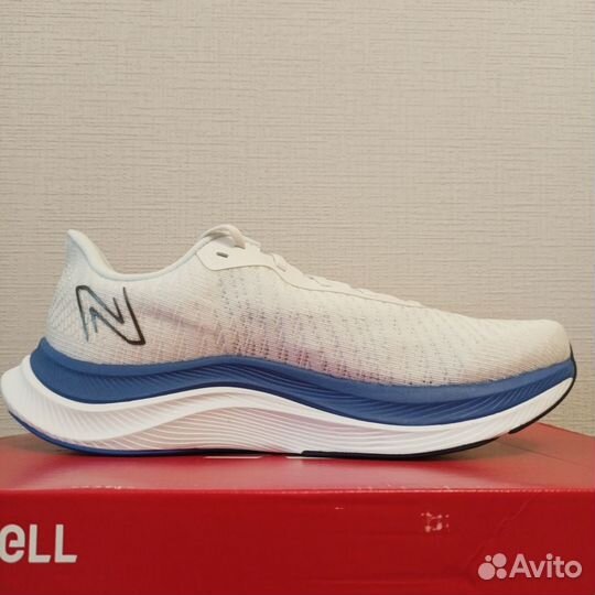 Кроссовки New balance FC Propel V4