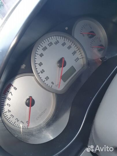 Приборная панель на чери тиго