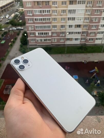 iPhone 11 Pro Max, 64 ГБ