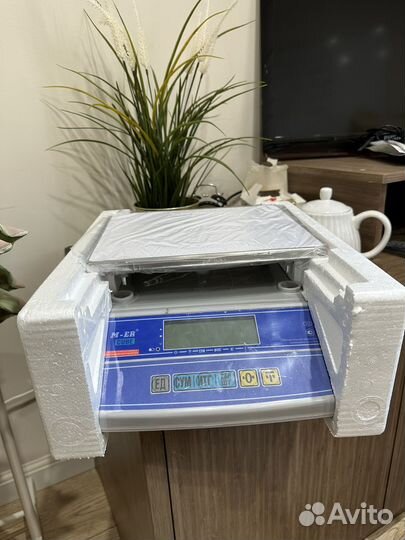 Весы торговые настольные M-ER 326 AF