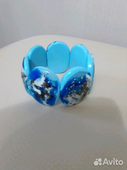 Браслет пластмассовый