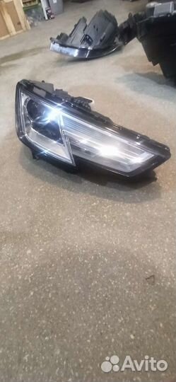 Audi A4 b9 фара ксенон