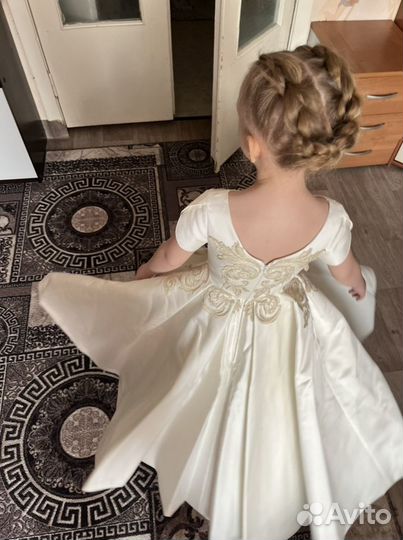 Вечернее платье