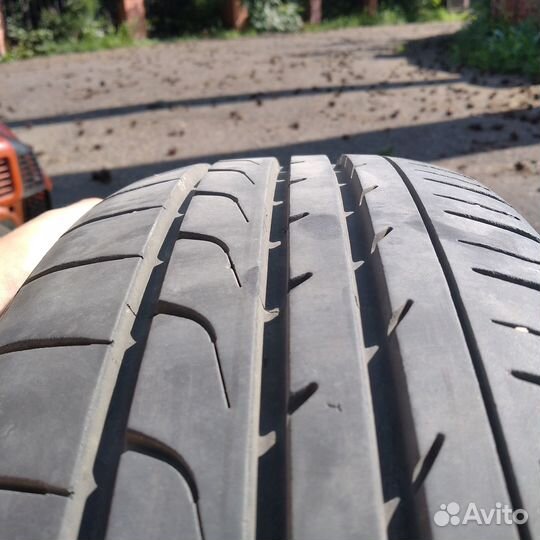 Yokohama BluEarth RV-02 165/60 R15