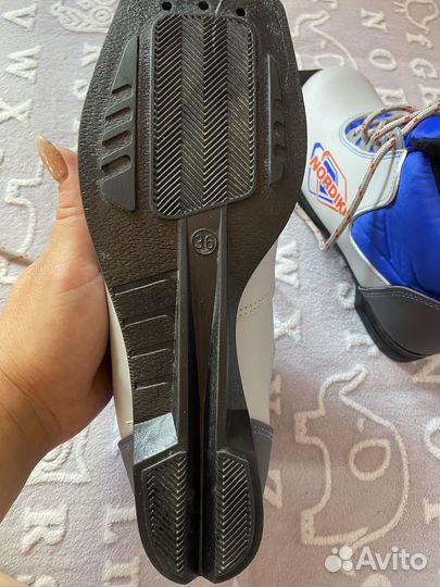 Лыжные ботинки