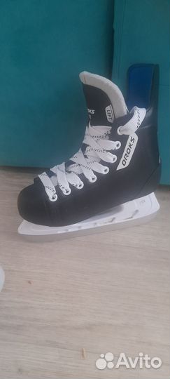 Коньки хоккейные детские 34 размер