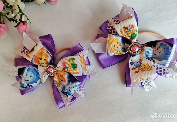 Резинка для волос. Бантики. Канзаши