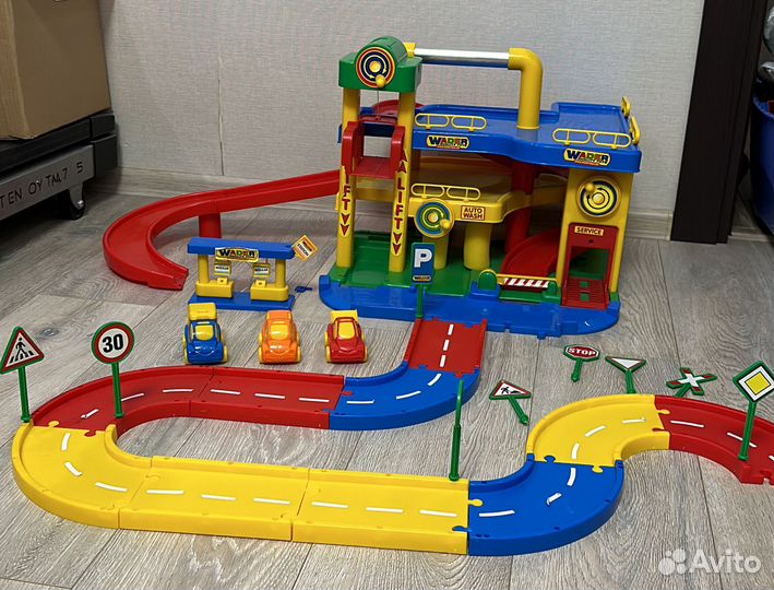 Парковка для машинок/гараж