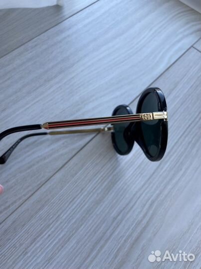 Солнцезащитные очки