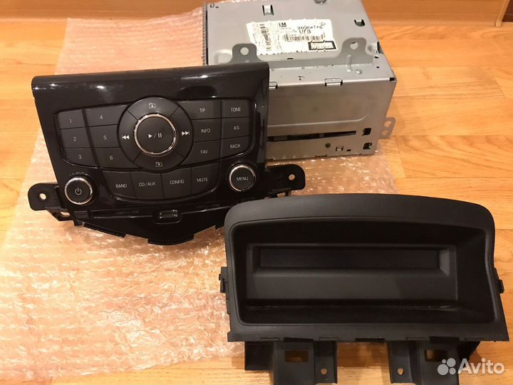 Магнитола штатная на Chevrolet Cruze