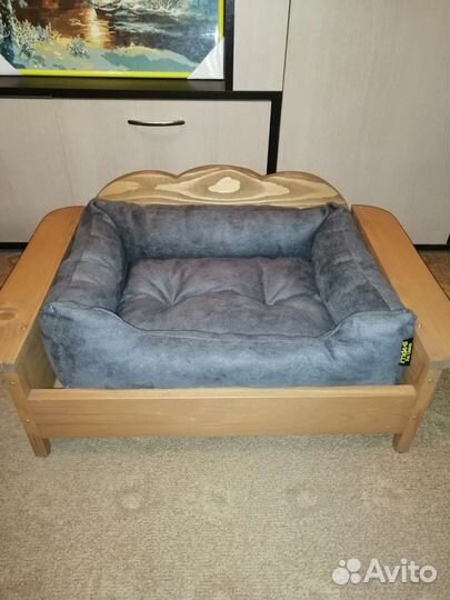 Лежанка для животных деревянная с подушкой