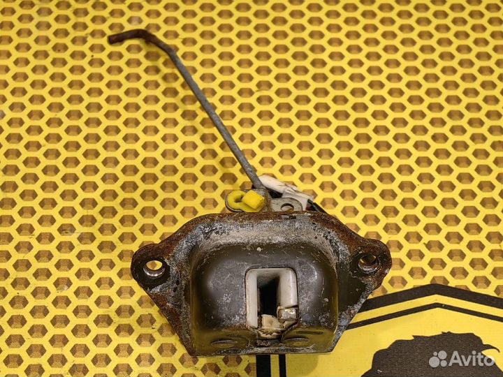 Замок багажника Nissan Almera